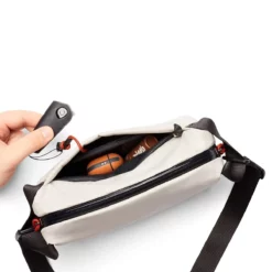 BELLROY Lite Sling Mini Chalk -Koffer Verkaufs-Shop compressed bellroy BLMA chalk web 03